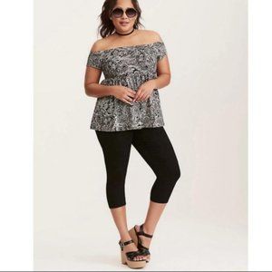 Torrid Black & White Paisley Print Baby Doll Top